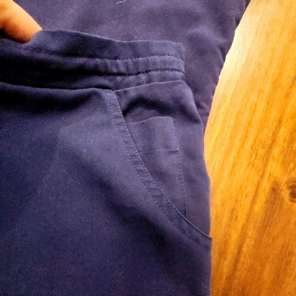 Figs Scrub Set Women's Navy  L Casma 3-Pocket Top & M/P Yola Cargo Skinny Pants - Picture 3 of 9